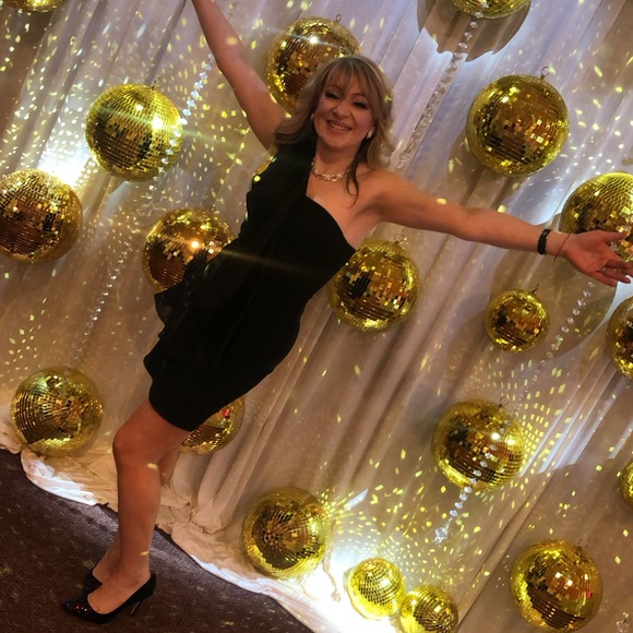 Going live12ΡΡ Share show enter Giveaway Gucci LV wallet$75 entry an purchase - Picture 9 of 16